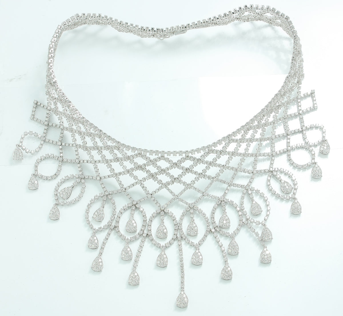 18KW 29.00CTW DIAMOND FANCY NECKLACE