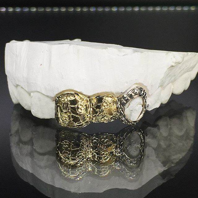 3 Teeth Gold Grillz (Nugget w/ Open Face Fang) - Norma's Jewelry
