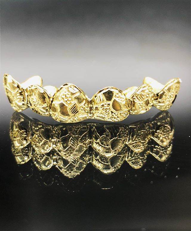 6 Teeth Gold Grillz - 6 Tops or Bottoms (Nugget w/ Diamond Cut Trim) - Norma's Jewelry