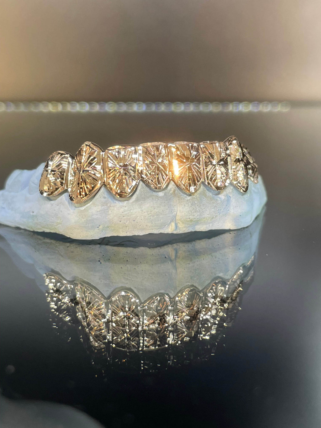 8 Teeth Gold Grillz - 8 Rose Gold Bottoms (Starburst) - Norma's Jewelry