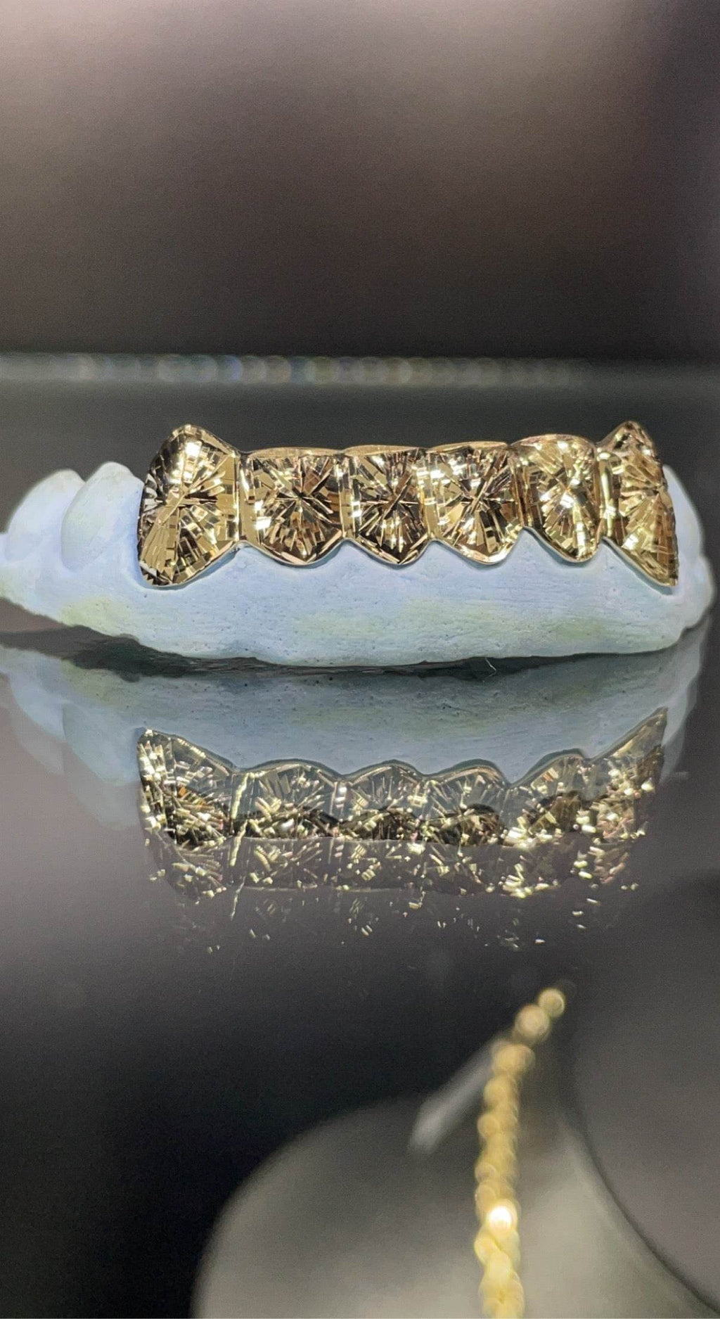 6 Teeth Gold Grillz - 6 Tops/Bottoms (Starburst Diamond Cut) - Norma's Jewelry