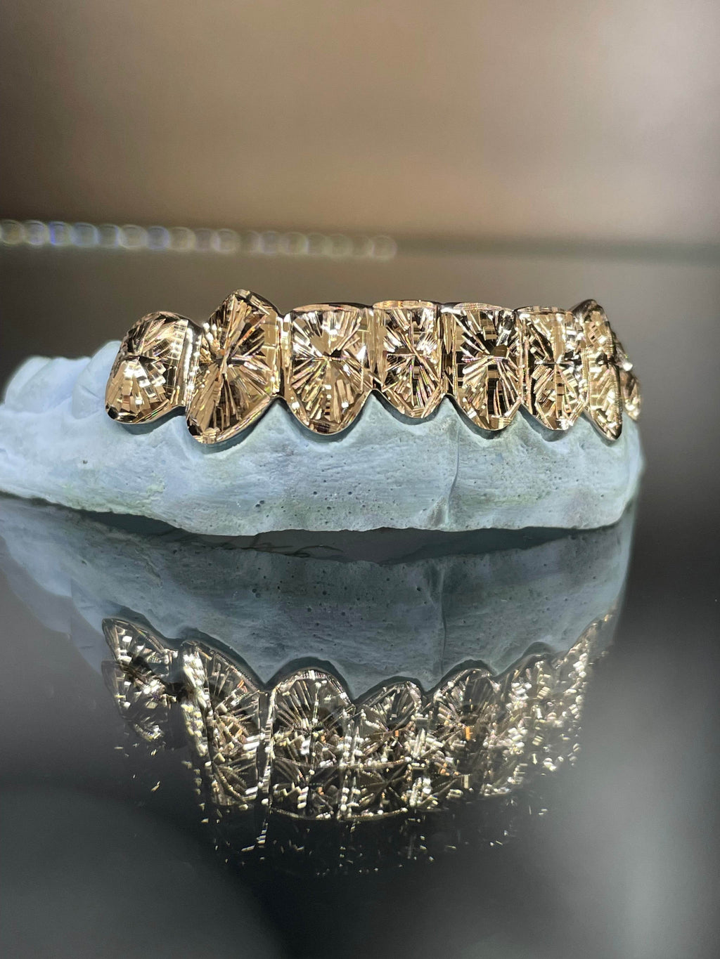 8 Teeth Gold Grillz - 8 Rose Gold Bottoms (Starburst) - Norma's Jewelry