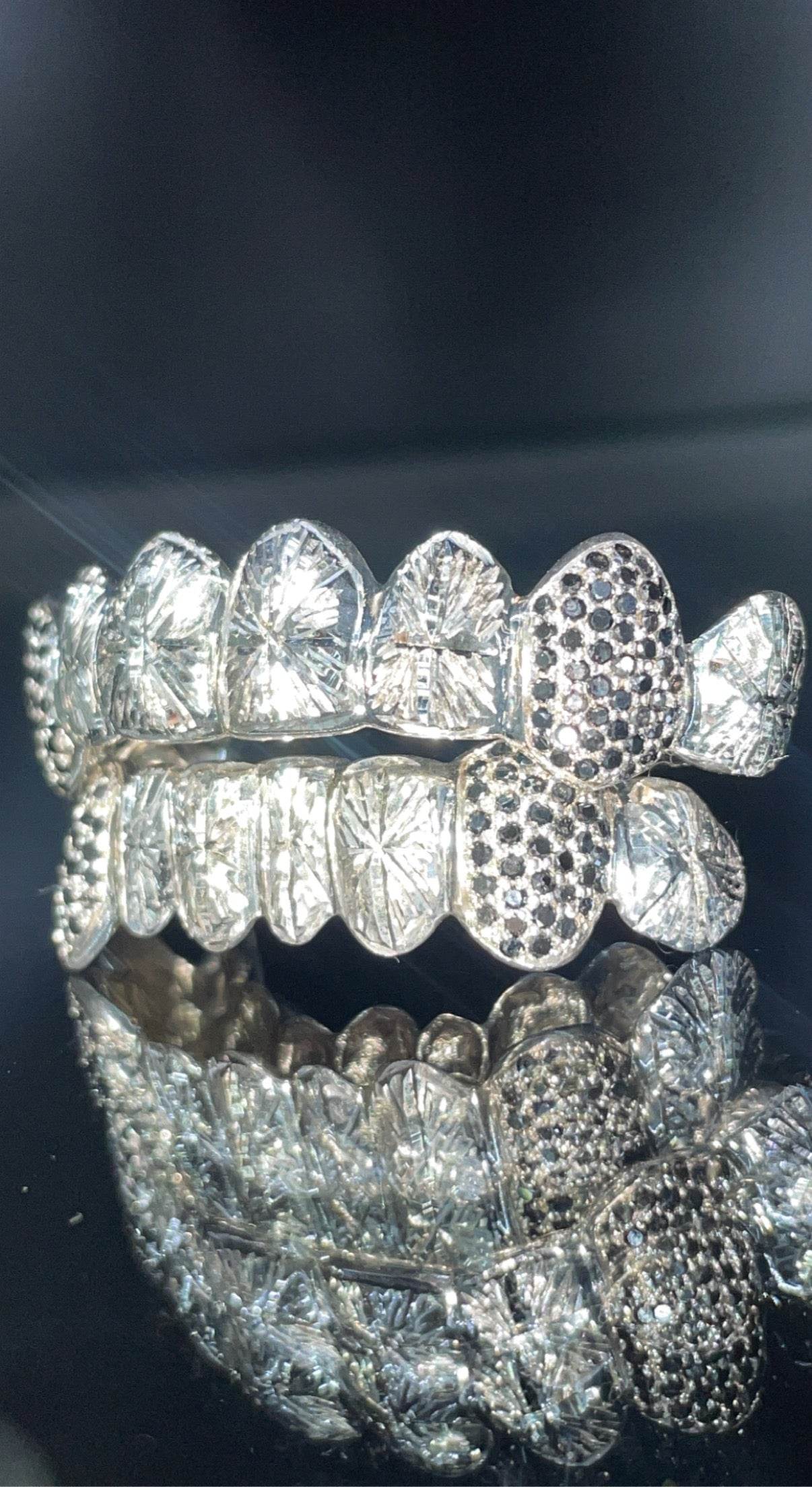16 Teeth Gold Grillz - 8 Tops/Bottoms (Starburst w/ Black Diamond Fangs) - Norma's Jewelry