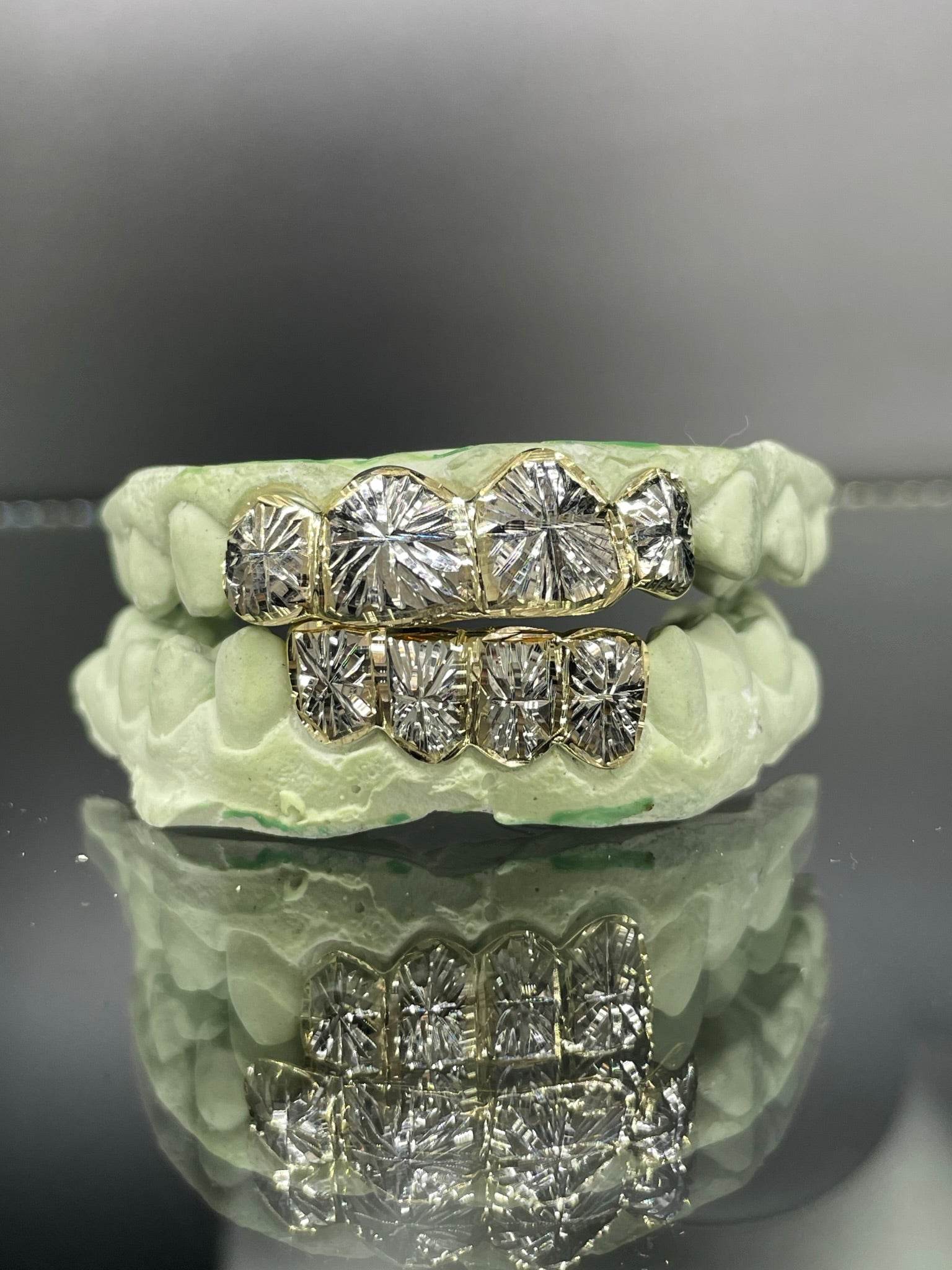 8 Teeth Gold Grillz - 4 Tops/Bottoms (Starburst) - Norma's Jewelry