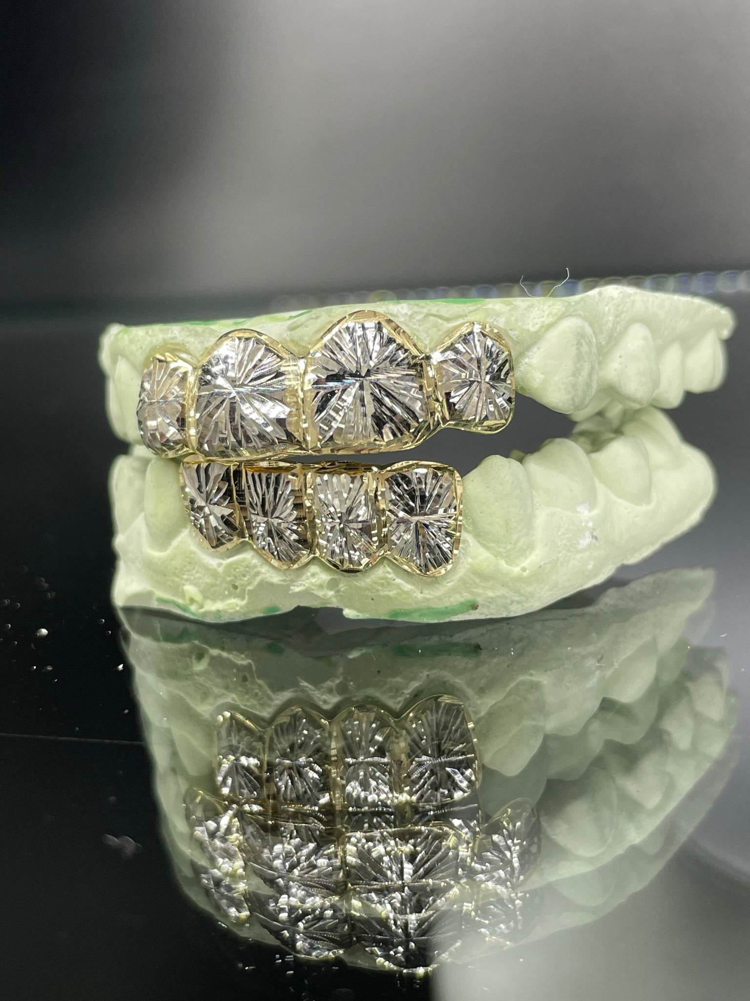 8 Teeth Gold Grillz - 4 Tops/Bottoms (Starburst) - Norma's Jewelry