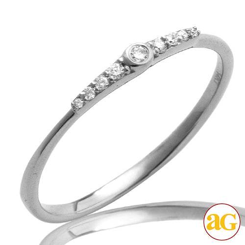 14KW 0.06CTW DIAMOND SINGLE ROW BAND - Norma's Jewelry
