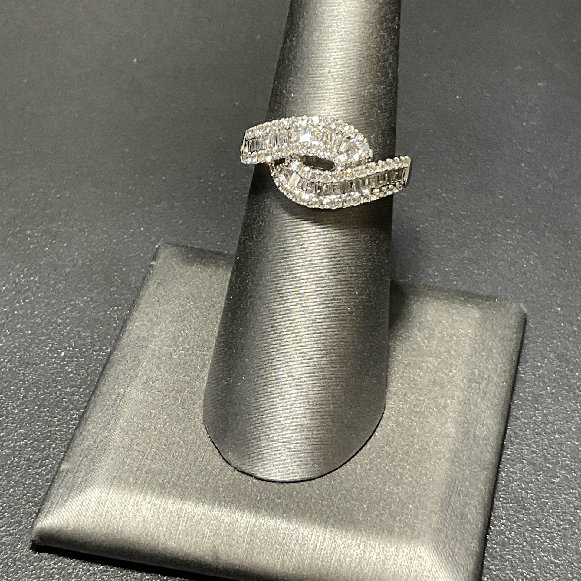 10K White 0.65 CTW Ring