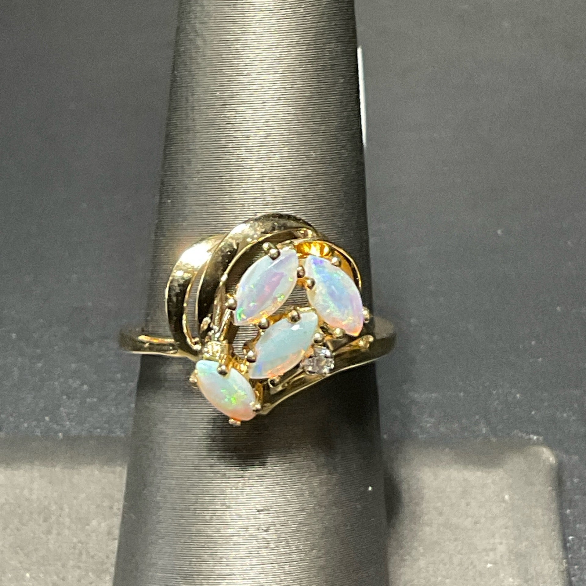 14K Yellow Opal Stone Ring