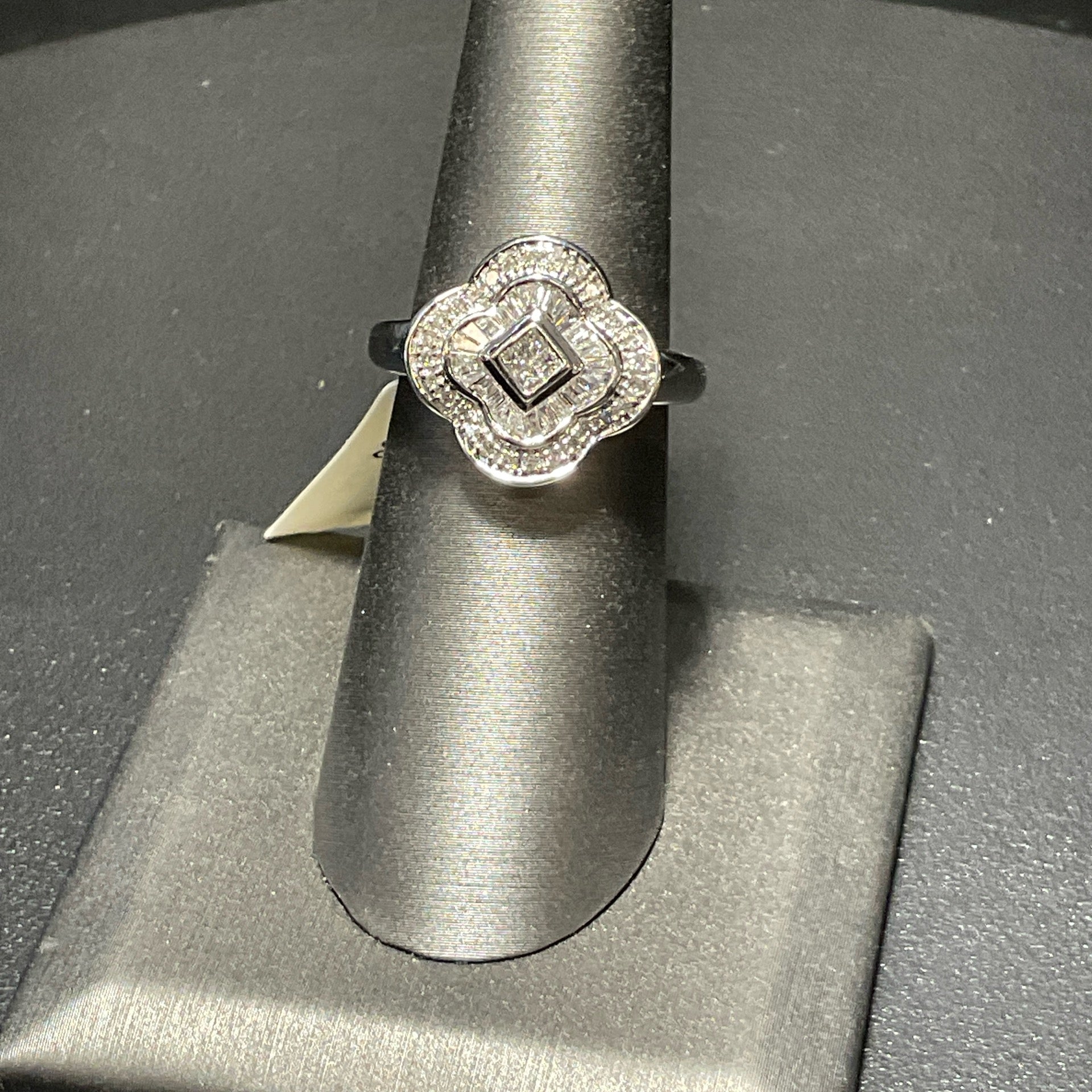10K White 1.00 CTW Ring